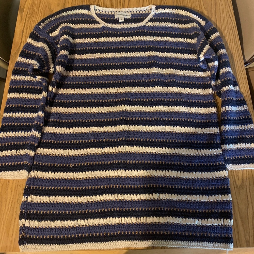 Oversized knitted sweater